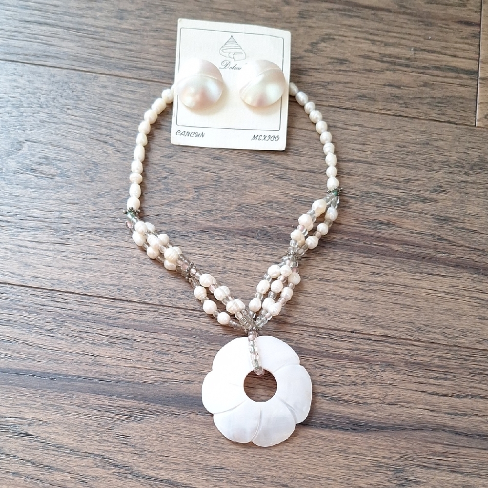 Freshwater Pearl Necklace / Earring Set